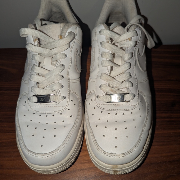 Size 7.5 - Nike Air Force 1 '07 White W - Picture 1 of 8